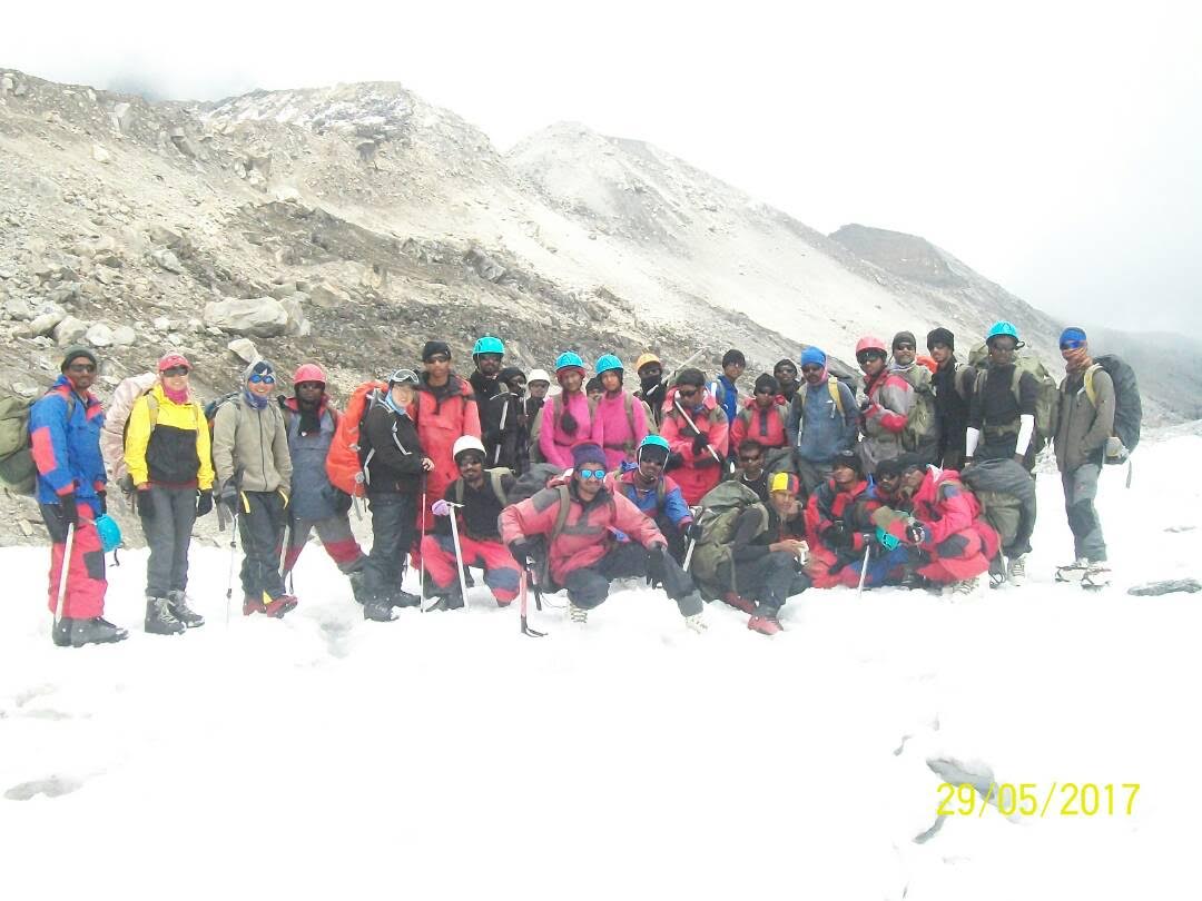 ಸಾಂಗ್ರಿ ಶಿಖರವೇರಿ ಹೊಸ ದಾಖಲೆ ನಿರ್ಮಿಸಿದ ಆದಿವಾಸಿ ಮಕ್ಕಳು